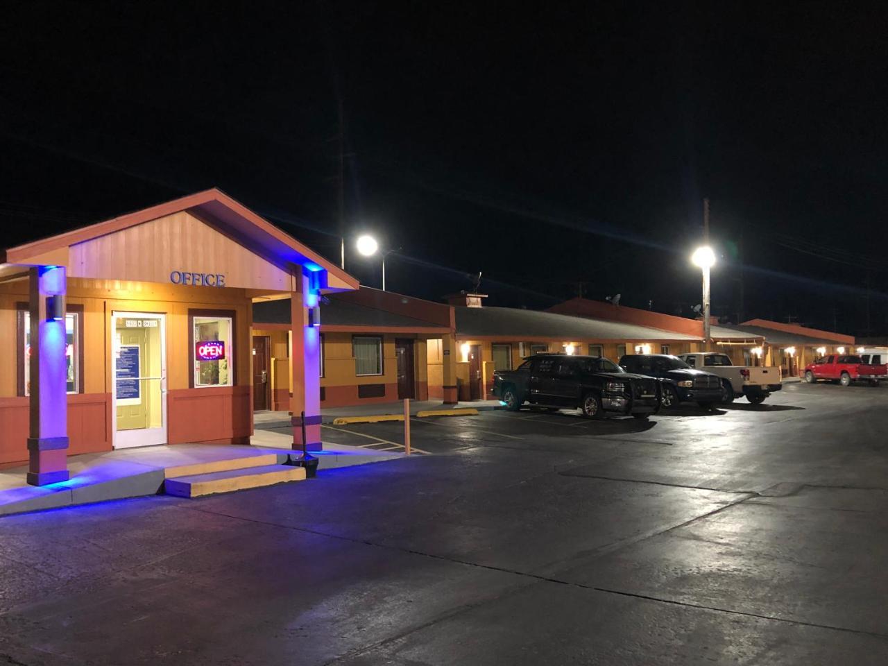 Gateway Inn Tulsa Exterior photo